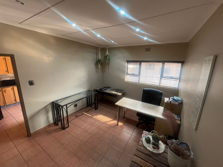 3 Bedroom Property for Sale in Protea Park North West